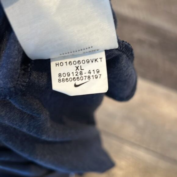 Nike Seattle Seahawks Women's Long Sleeve V-Neck T-shirt Size XL - Picture 8 of 9